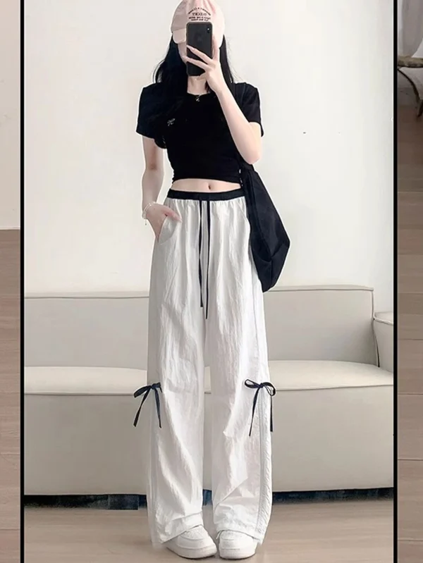 Casual loose straight pants Elastic waistband Machine washable in all seasons Suitable for daily comfort and casual outings